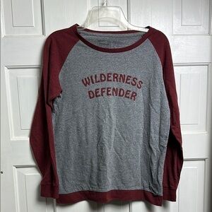 Patagonia Women's Size Small Wilderness Defender Gray/Red Long Sleeve Shirt